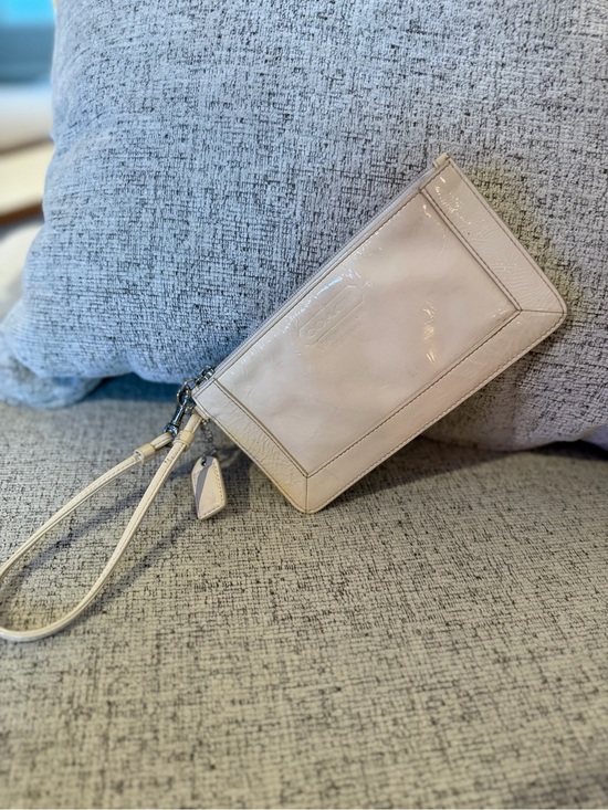 Coach Handbags - Coach Vintage Rare Cream Patent Leather Wristlet/Mini Purse 8.5x4.5